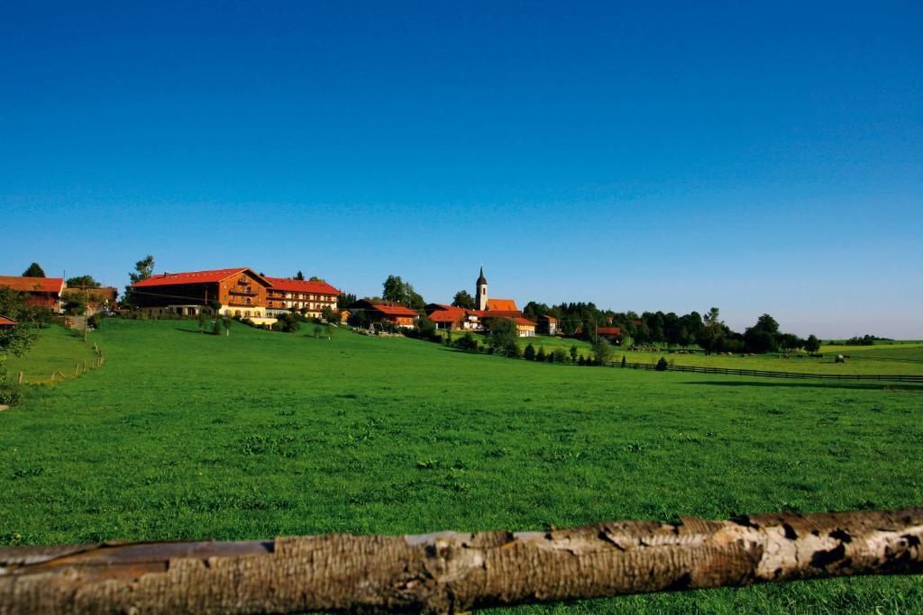 Hotel Und Landgasthof Altwirt Grosshartpenning Exterior photo